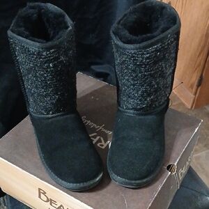 Minnetonka Women's Black Winter Boots